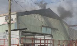 Manavgat'ta iş yeri yangını korkuttu
