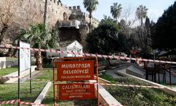 Kaleiçi’nde yıkılan kale suru değil, kaçak yapı
