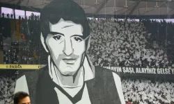 Beşiktaş Galatasaray derbisinde 121. Yıl için özel koreografi beğeni aldı