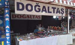 Doğal taşlar görenleri büyülüyor