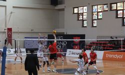 AXA Sigorta Efeler Ligi: Alanya Belediyespor: 3 - Bigadiç Belediyespor: 0