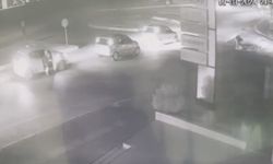 Motosiklet bordüre çarptı, yolcu 10 metre adeta havada uçtu