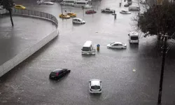 Antalya için beklenen yağmur geldi, şiddetli yağış başladı