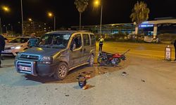 Otomobille çarpışan ehliyetsiz motosiklet sürücüsü yaralandı