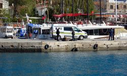 Acılı baba oğlunun cenazesine sarılıp ağladı