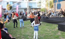 Mezitliler baharı coşkuyla kutladı
