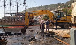 Alanya’da batan teknenin parçaları yüzeye çıkartıldı