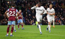 Ezeli rakipler West Ham United - Burnley karşı karşıya gelecek