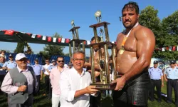 Başpehlivan Fatih Atlı nereli, kaç yaşında, ne iş yapıyor, kaç kilo? (38. Ulukent Yağlı Güreşleri 2024)