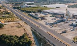 Aman dikkat! Antalya Isparta yolunda çatlaklar oluştu. Trafik kontrollü sağlanıyor