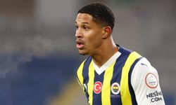 Fenerbahçe’de "çok pahalı, para çöp olacak" denilen futbolcu yıldız oldu, 11 milyon bedele gidiyor