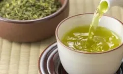Bir kerede 3 kilo vereceğiniz çay, bağırsakları makine gibi çalıştırıyor, 1 fincan içen cayır cayır kilo yakıyor