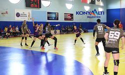 Mavi Kelebekler liderliği kaptırmıyor