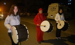Mersin’in davulcu kadınların manileri sokaklarda yankılandı