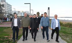 Başkan Adayı Hakan Tütüncü’den Konyaaltı Sahili’ne ziyaret