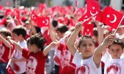 23 Nisan okullar tatil mi, 23 Nisan günü günü ilkokul, ortaokul, lise, üniversite öğrencileri tatil mi yoksa ders görecek mi?