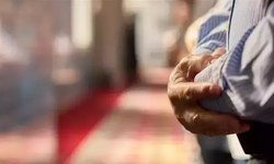 KADİR GECESİ NAMAZI KILMA 2024 || Kadir gecesi namaz kaç rekat ve nasıl niyet edilip kılınır?
