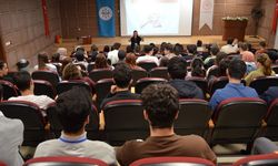 ALKÜ Hemşirelik öğrencilerine hastane enfeksiyonu anlatıldı