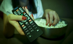 TV YAYIN AKIŞI 19 NİSAN 2024 || Kanal D, Show TV, Fox TV, ATV, TRT1, TV8, Star TV Bugün tv'de hangi diziler var?