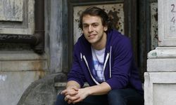 Sandık Kokusu Metin Akdülger kaç yaşında, kimin oğlu, aslen nereli, sevgilisi?