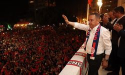 Böcek Gökçek’in rekorunu kırdı… 6. kez belediye başkanı seçildi…