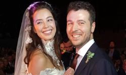 Azra Akın kiminle evli, hamile mi, eşi kim, kaç yaşında?