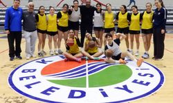 Antalya'nın şampiyon kızlar Anadolu Şampiyonasında