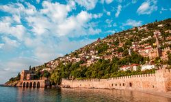 Alanya’da o petrol dolum tesisinin aldığı karara turizmciler sert tepki gösterdi