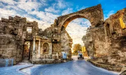 Antalya’nın Side Antik Kenti’nde başlatılan proje ile 320 yapı yıkıldı... Peki yıkımlar devam edecek mi?