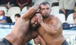 Şuhut Karaadilli Yağlı Güreşleri’nde öyle bir eşleşme yaşandı ki… Bakın hangi Antalyalı başpehlivanlar finale kaldı