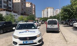 YKS sınavına giderken kimliği rüzgarla uçtu, imdadına polis yetişti