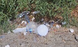 Antalya’nın o plajında atıklardan dolayı denize giremiyorlar… O plajda görüntüler içler acısı