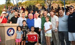 Demre’de Kabotaj Bayramı evlilik teklifine sahne oldu… Takı töreni gibi bayram yapıldı