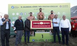İvrindi Güreşleri’ni Enes Doğan kazandı
