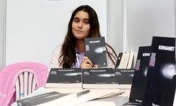 15 yaşındaki yazar, fuarda kitabını tanıttı