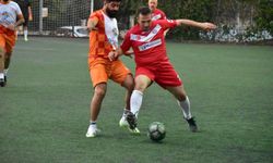 Antalya’da sağlık kuruluşları futbol turnuvasında bir araya geldi