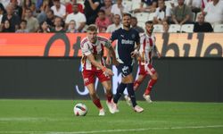 Maç sonu sevinç gösterisi genç futbolcuyu üzdü Hangi 2 genç futbolcu birbirine rakip oldu?