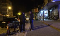 Arabada depreme yakalanan adam korkuyu ve şaşkınlığı yaşadı