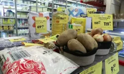 Antalya’da zincir market şubesinde skandal olay!