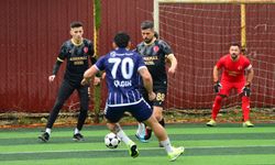 26'ncı Geleneksel Kumluca halı saha futbol turnuvası başladı