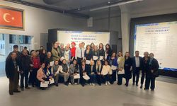 Kepez’de “Umuda Merhaba” sergisi sanatseverlerle buluştu