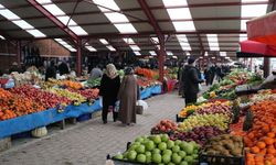 Pazarlarda bağırtkanlık sürüyor! Pazarlar yasak dinlemiyor