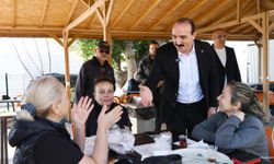 Başkan Kotan Emekli Kahvesi’nde vatandaşlarla buluştu