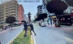 Antalya'da güvenlik görevlisi tartıştığı 2 halk otobüsü şoförünü bıçakla yaralı