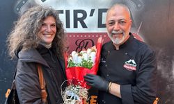 Sevgilisine en sevdiği yemekten buket yaptırdı… Görenler büyük ilgi gösterdi