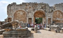 Kaya, “Temel sorun, nitelikli rehberlerin işinin değersizleştirilmesi”