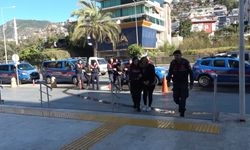Alanya’da 'Vurgun Operasyonu'nda yakalanan 7 şüpheli adliyeye sevk edildi
