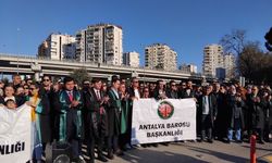 Antalya Barosu: “Demokrasi mücadelesinden vazgeçmeyeceğiz”