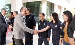 Konyaaltı Belediye Başkanı Cem Kotan personelin bayramını kutladı