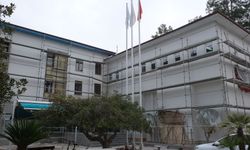 Belediye binasında tadilat çalışmaları devam ediyor